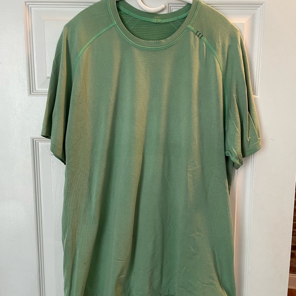Lululemon vent tech mens xl